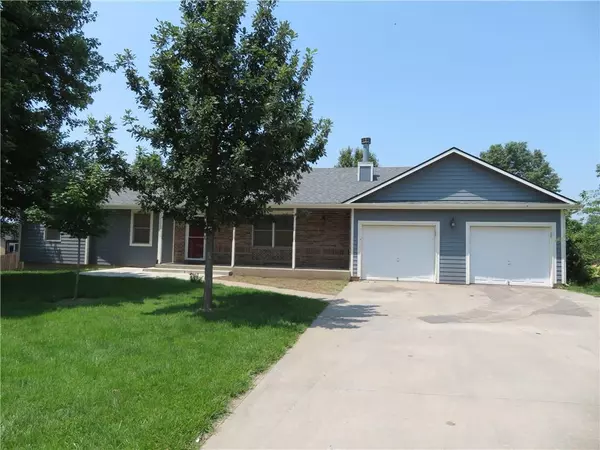 Tonganoxie, KS 66086,290 Rawlings DR