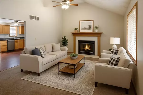 Tonganoxie, KS 66086,290 Rawlings DR