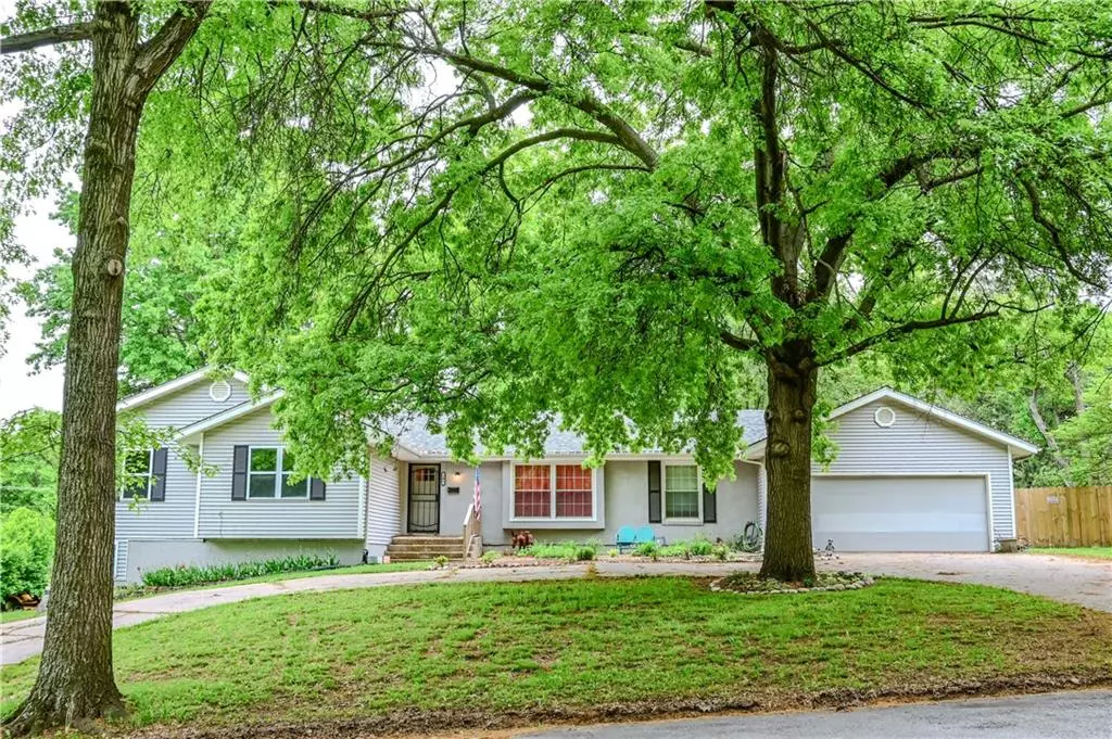 Kansas City, MO 64114,101 W Minor DR