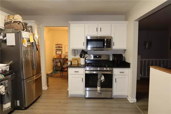 Warrensburg, MO 64093,614 SE 145 RD