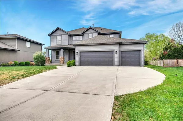 16109 S Heatherwood ST, Olathe, KS 66062