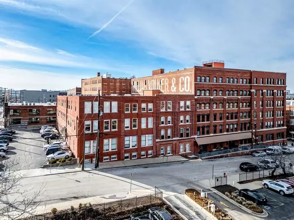 Kansas City, MO 64105,200 Main ST #209