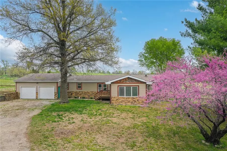 34530 255th ST, Easton, KS 66020