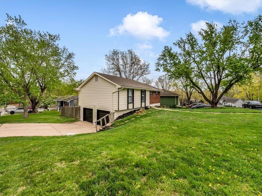 Kansas City, MO 64151,2218 NW 64 TER