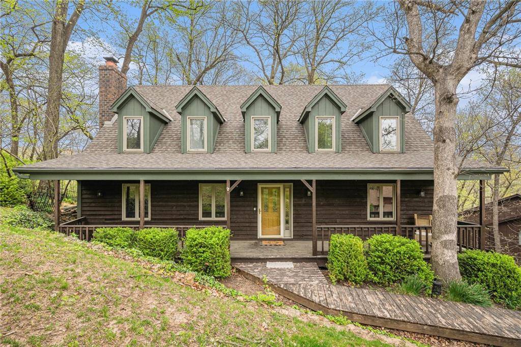 Parkville, MO 64152,5217 NW Bluff DR
