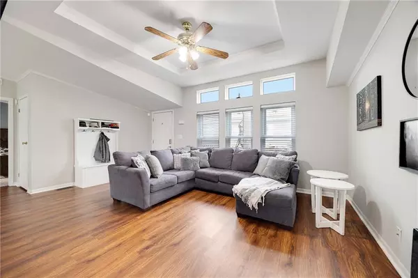 Oak Grove, MO 64075,937 N White Oaks LN