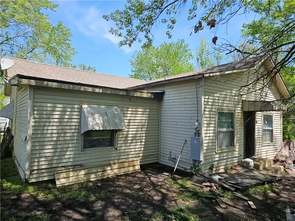 Fort Scott, KS 66701,1220 E Elm ST