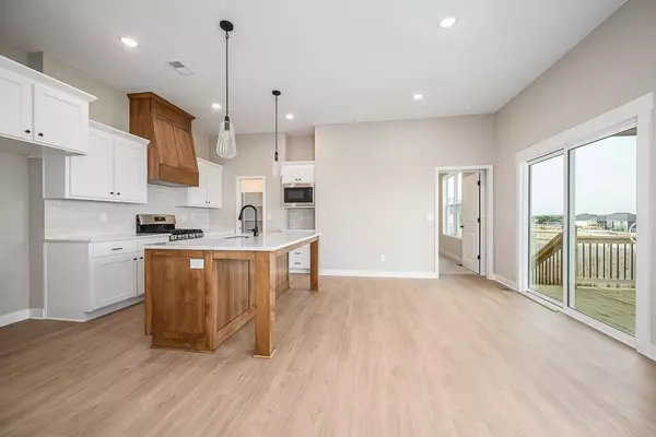 Basehor, KS 66007,1714 N 162nd CIR