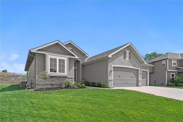 Olathe, KS 66061,25166 W 147th CT