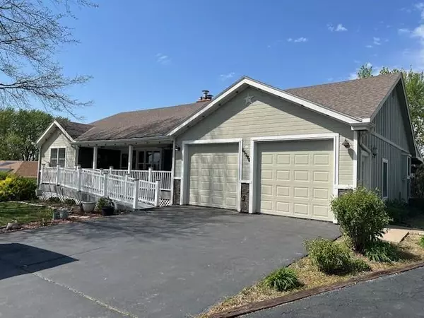 15284 Prairie View RD, Bonner Springs, KS 66012