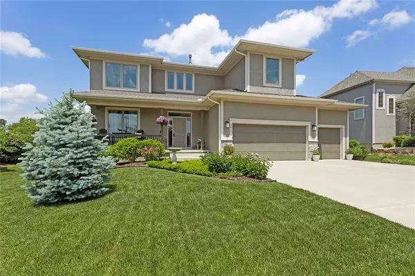24614 W 97th TER, Lenexa, KS 66227