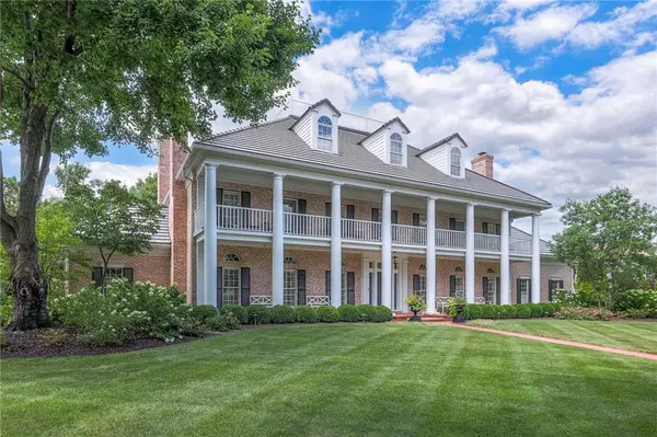 Leawood, KS 66211,11712 Brookwood AVE