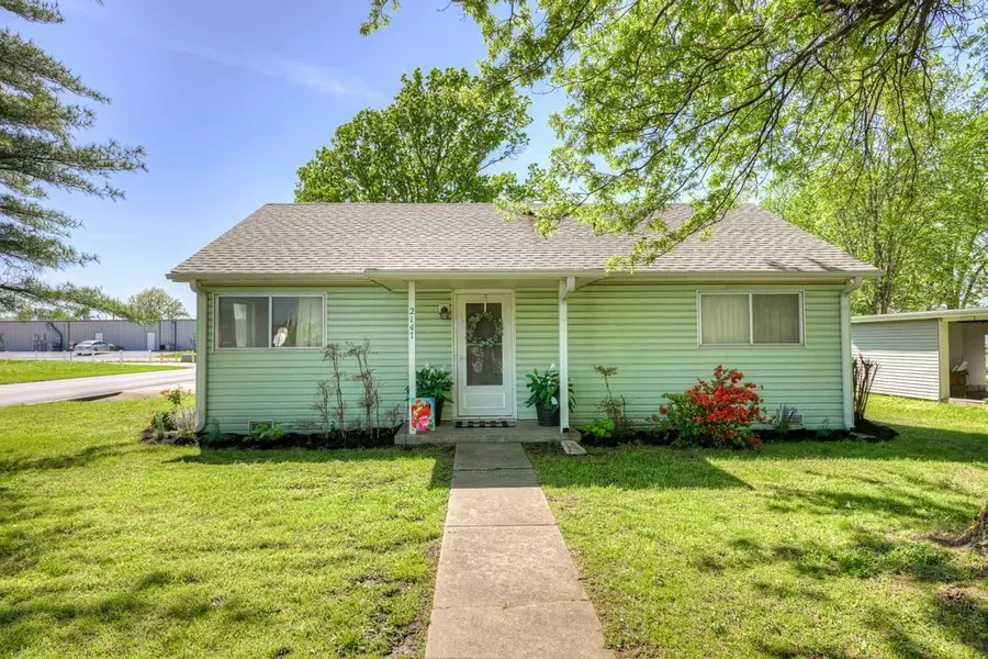 2147 S Main ST, Carthage, MO 64836