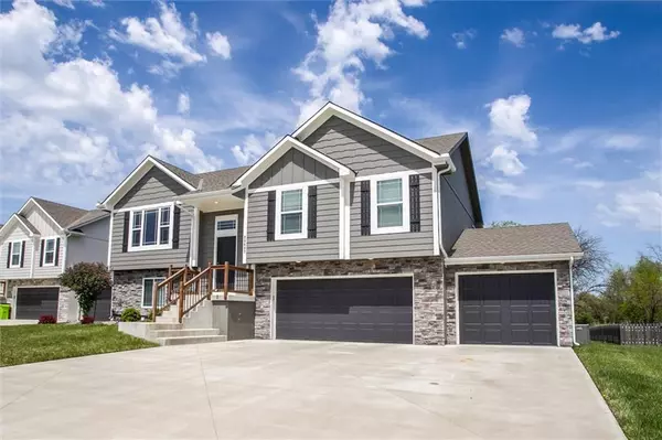 Peculiar, MO 64078,20607 Copper Creek DR