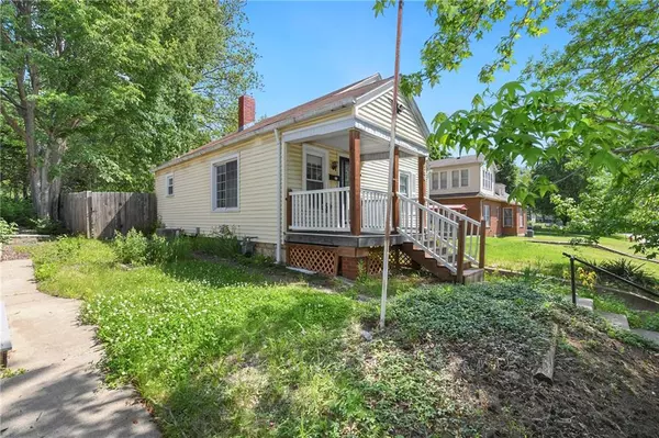 Leavenworth, KS 66048,758 Pennsylvania ST