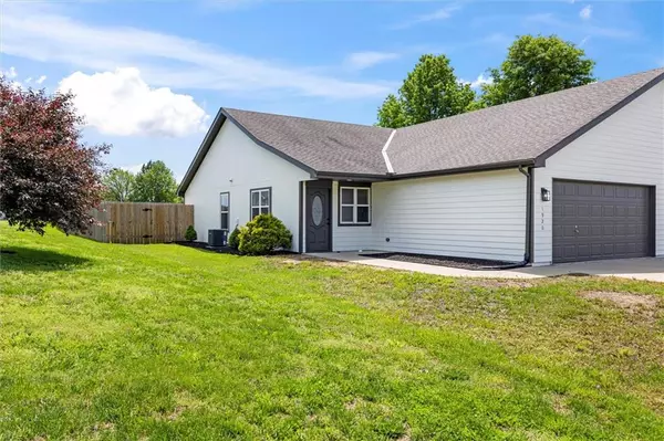 Tonganoxie, KS 66086,1920 Joles DR