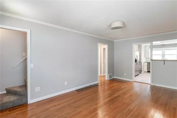 Roeland Park, KS 66205,5444 Cedar ST