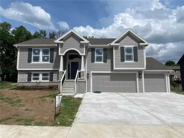 11802 N Bellaire AVE, Kansas City, MO 64156