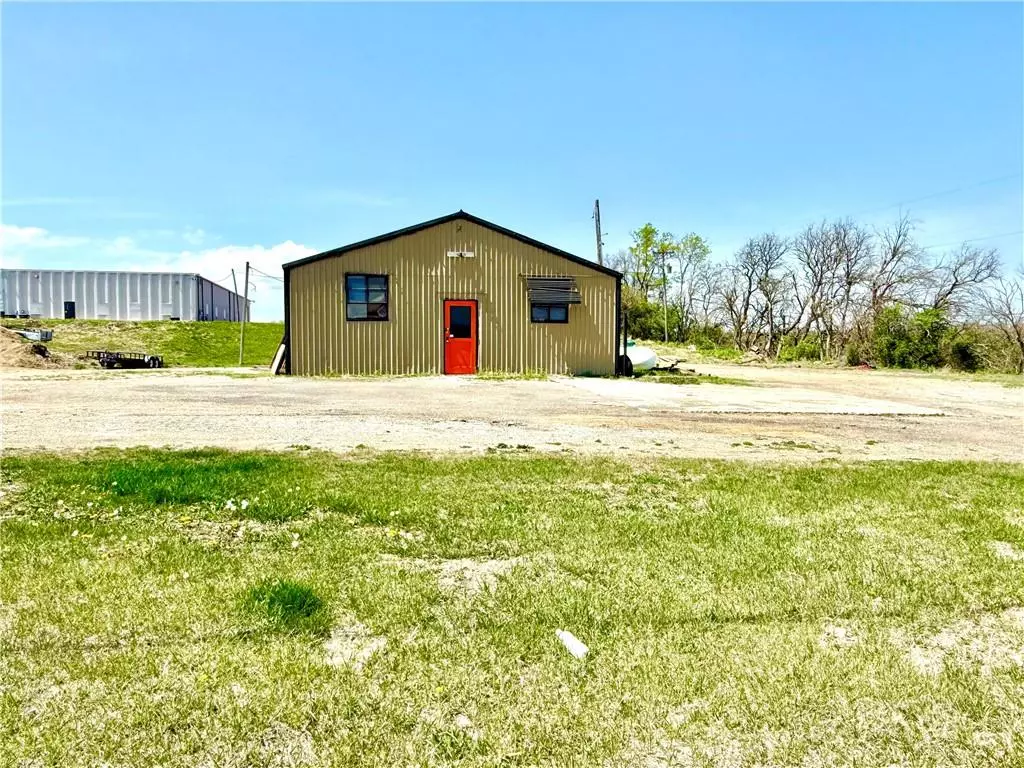 Maryville, MO 64468,23763 US 71 HWY