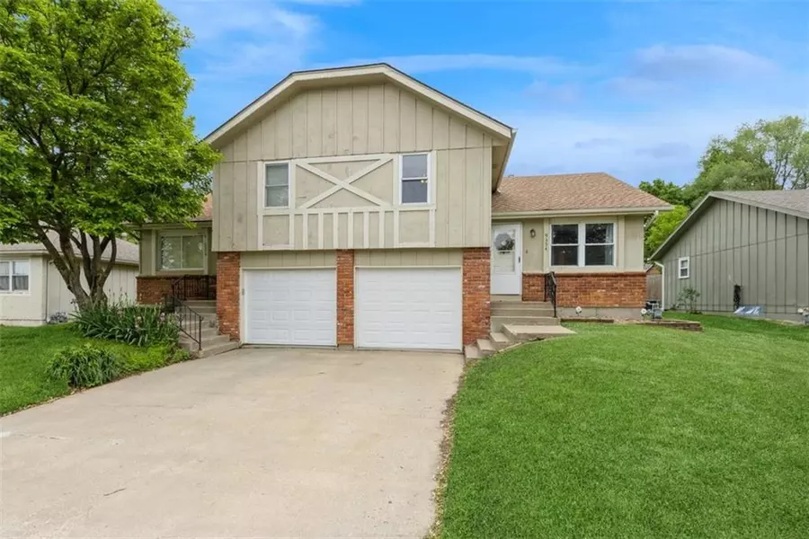 9354 W 48th TER, Merriam, KS 66203