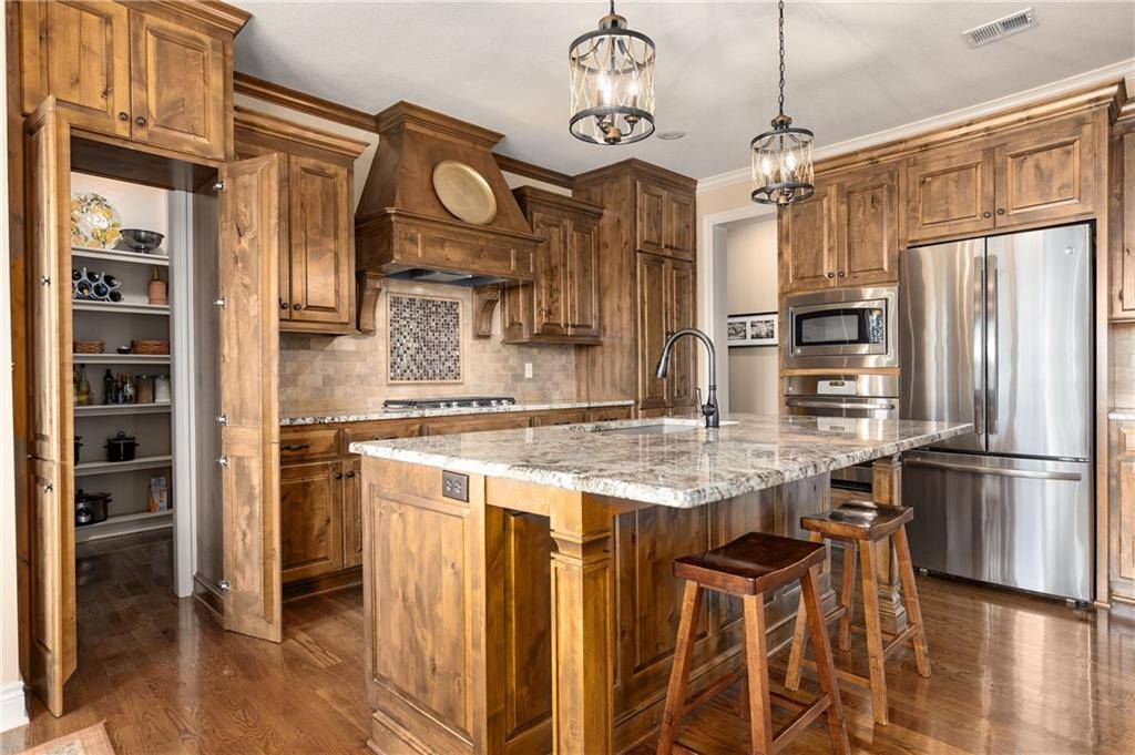 Overland Park, KS 66221,10804 W 169TH ST