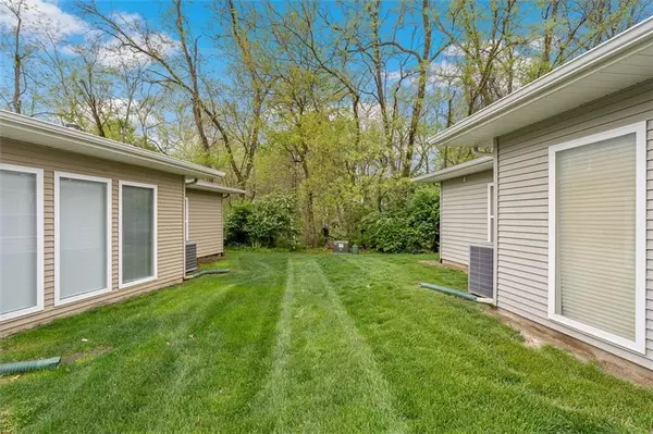 Liberty, MO 64068,394 N Clayview DR