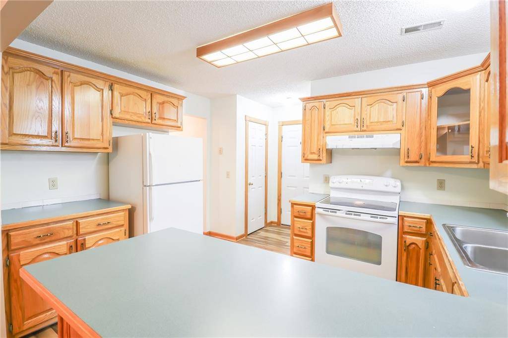 Warrensburg, MO 64093,212 Parkway DR