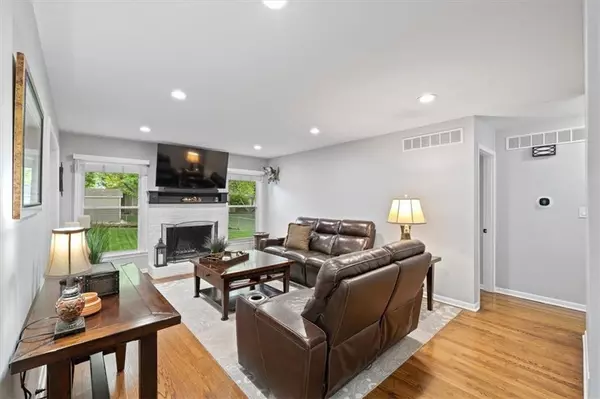 Overland Park, KS 66207,5815 W 100th ST