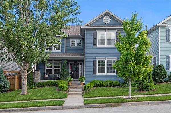 3320 SW Arena ST, Lee's Summit, MO 64081