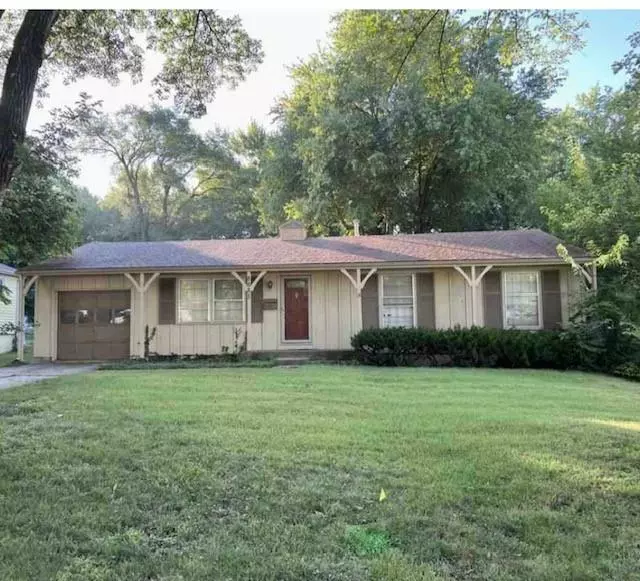 Overland Park, KS 66212,8885 Westbrooke DR