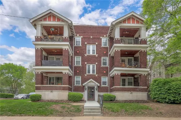 1007 W 41st ST, Kansas City, MO 64111