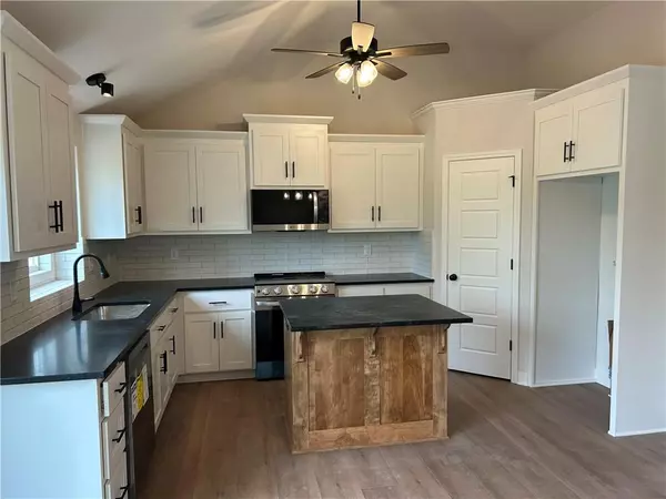 Belton, MO 64012,16108 Harris AVE