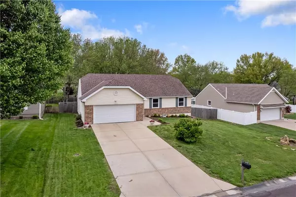 Overland Park, KS 66215,10554 Bradshaw ST