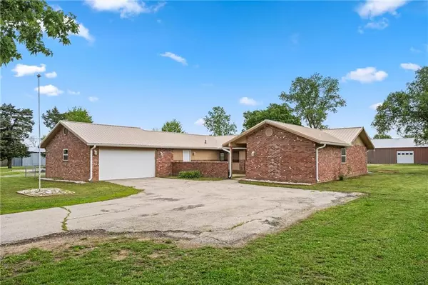 2438 Cr 4500 N/A, Coffeyville, KS 67337