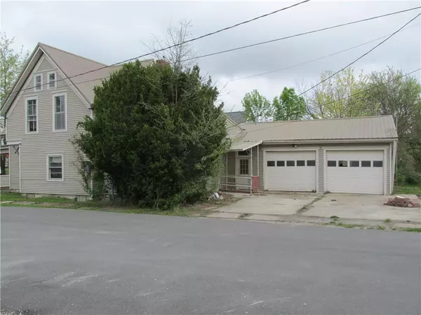 Trenton, MO 64683,820 Custer ST