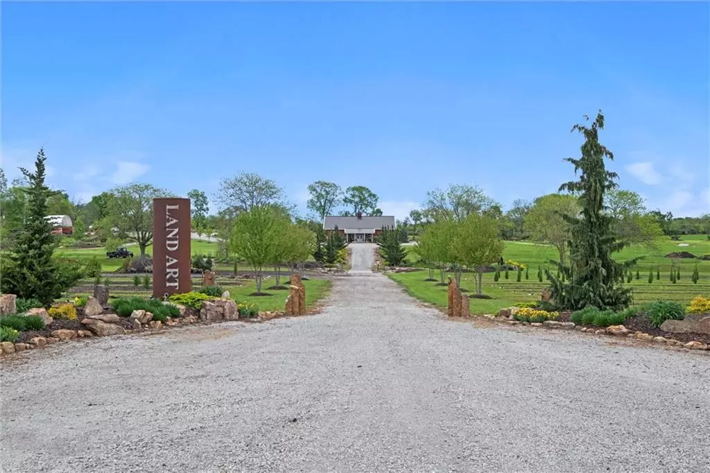 Belton, MO 64012,20719 S State Route D N/A