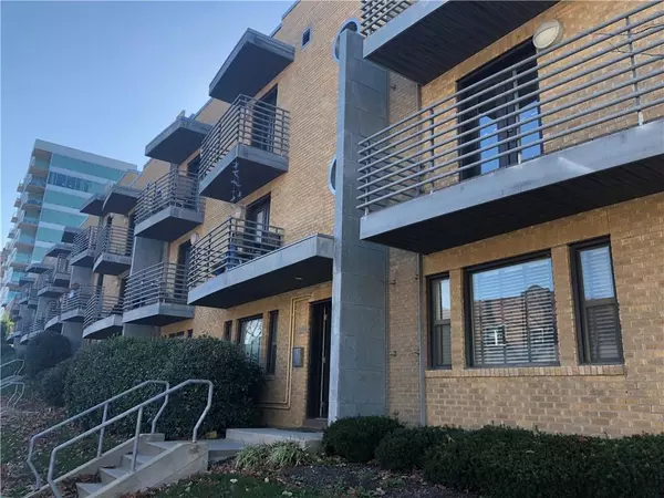 4536 Broadway BLVD #3N, Kansas City, MO 64111