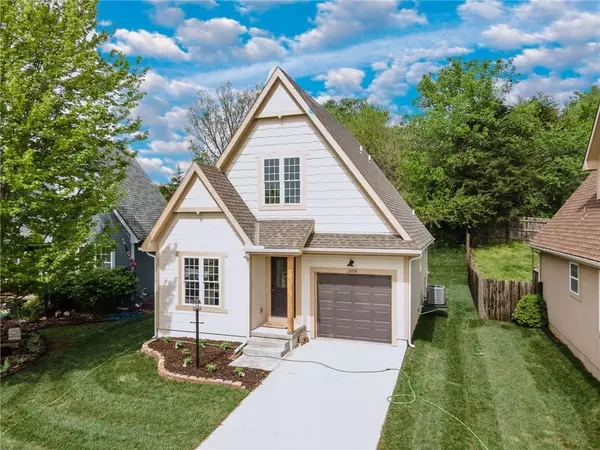 13728 Leigh DR, Bonner Springs, KS 66012