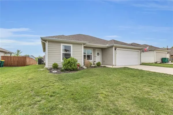 Paola, KS 66071,714 Roseberry DR