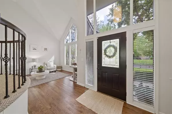 Overland Park, KS 66221,8906 W 149th ST