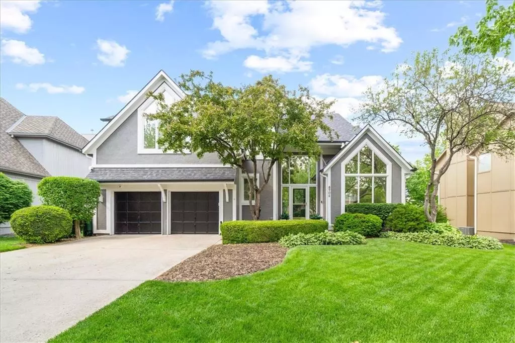 Overland Park, KS 66221,8906 W 149th ST