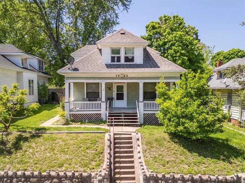 1622 S 22nd ST, St Joseph, MO 64507