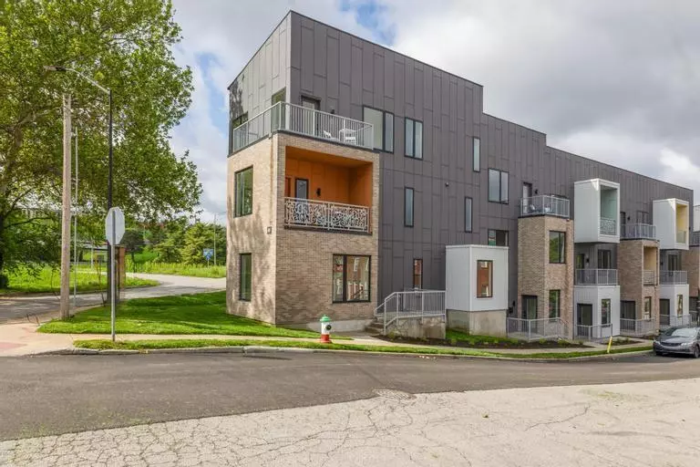 1033 Pacific ST, Kansas City, MO 64106