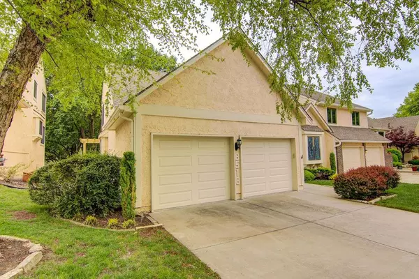 Lenexa, KS 66215,8518 Westgate ST