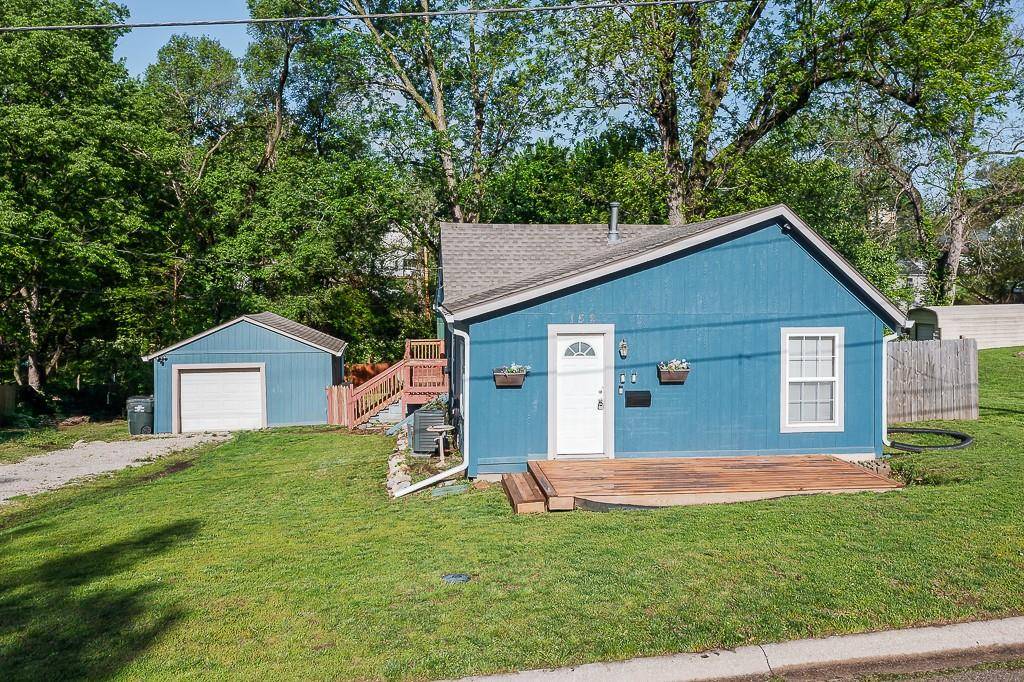 Bonner Springs, KS 66012,152 CORNELL AVE