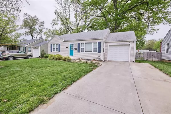 Kansas City, MO 64131,8210 Kenwood AVE