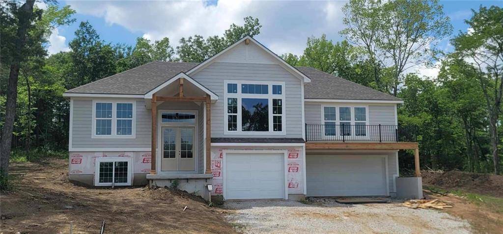 1604 Stonewall ST, Oak Grove, MO 64075