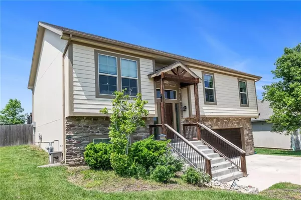 Eudora, KS 66025,1601 Acorn LN