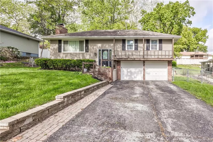 4328 S Brentwood ST, Independence, MO 64055