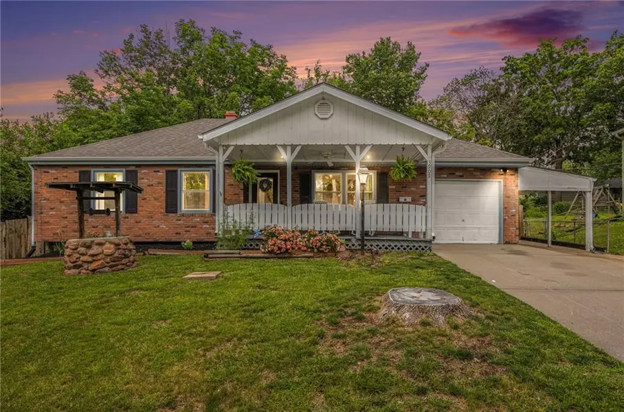 3908 E 107th TER, Kansas City, MO 64137